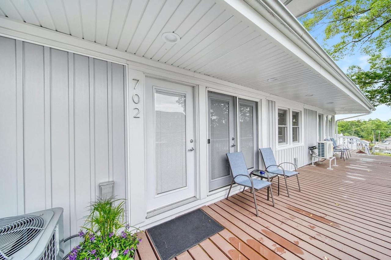 Holiday Hill Resort Saugatuck Exterior photo